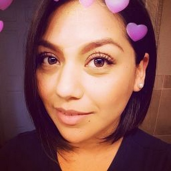 Meet your Posher, Gaby - Picture 1 of 1